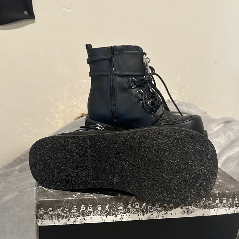 Demonia cult Black Boots(run small) read ⬇️⬇️ - Picture 6 of 9